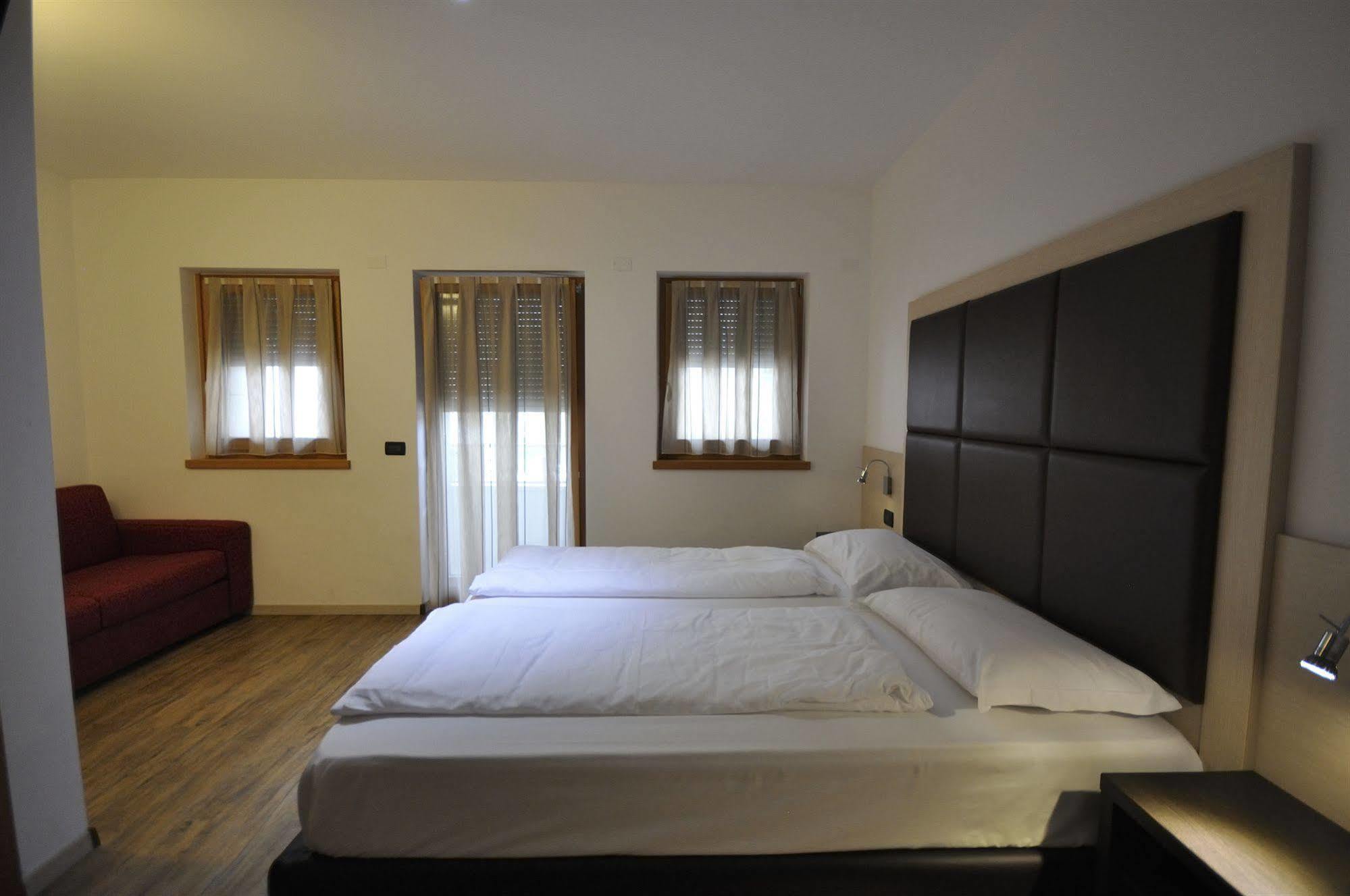 Villa Cameras Room And Breakfast Mori Zewnętrze zdjęcie